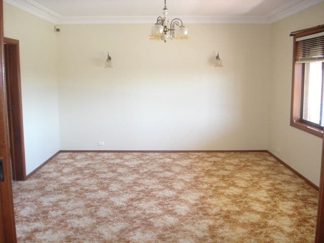 44 Kalang Road, EDENSOR PARK NSW 2176, Edensor Park - Thumbnail 2