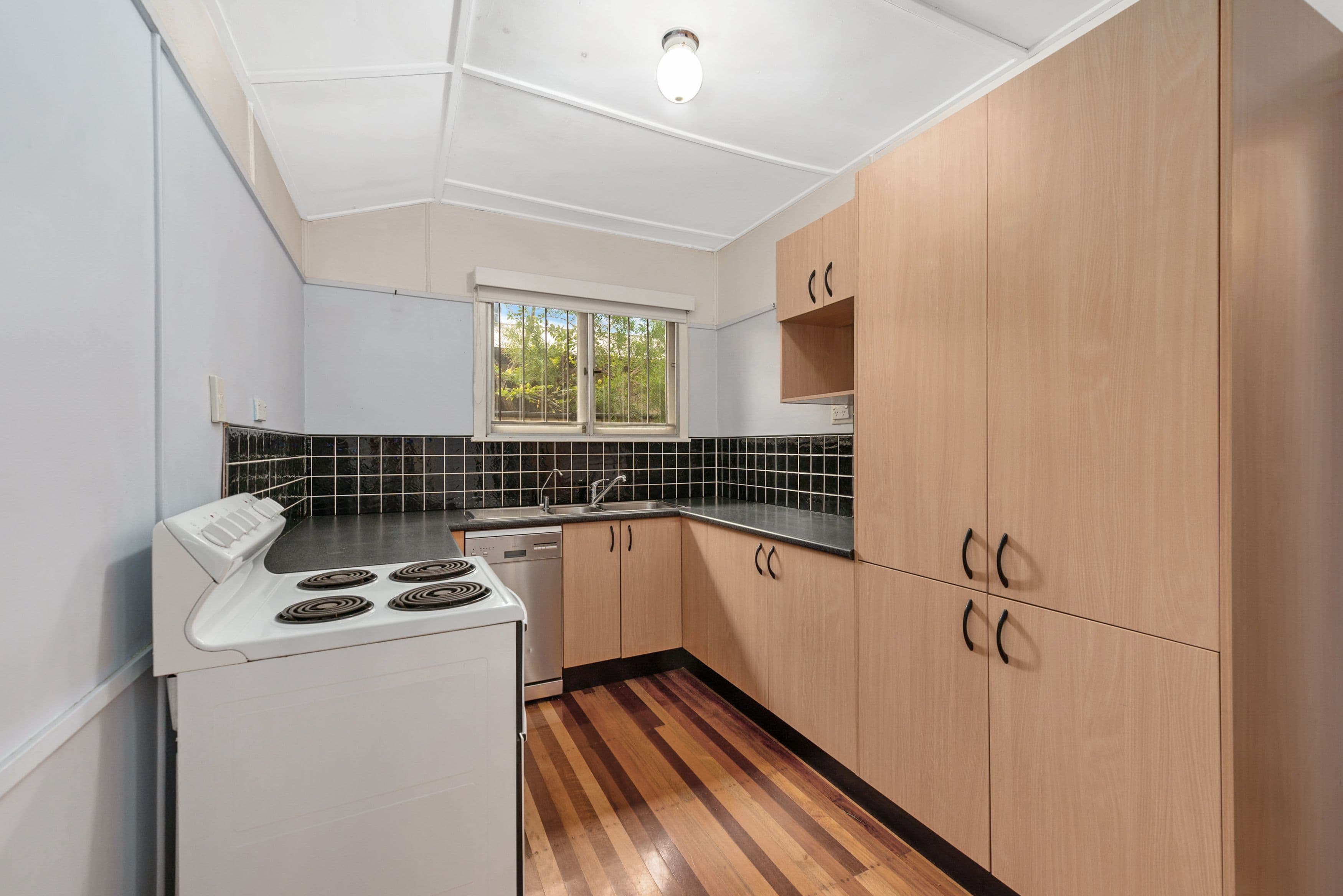 432 South Pine Road, Everton Park QLD 4053, Everton Park - Image 1