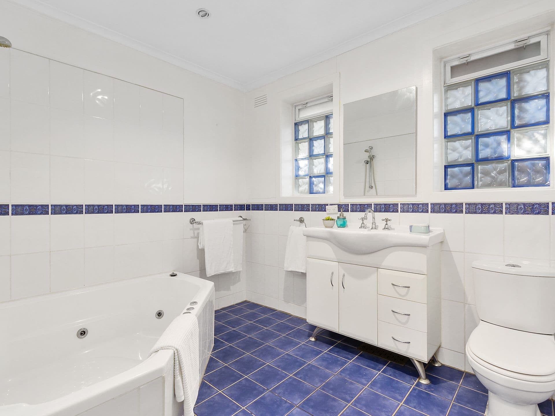 5 Travellyn Court, Blackburn South VIC 3130, Blackburn South - Thumbnail 8