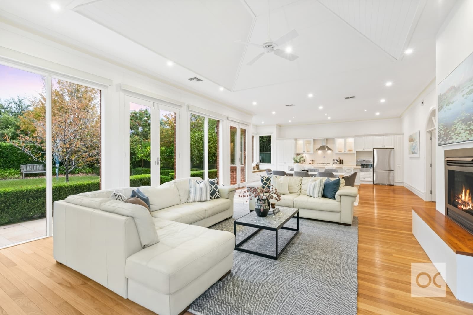 68 Richmond Road, Westbourne Park - Thumbnail 2