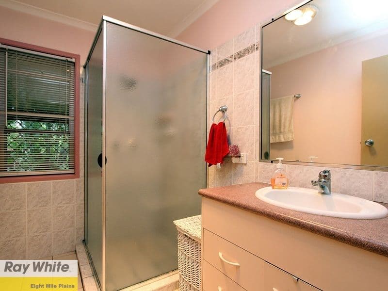 18 Donna Avenue, ROCHEDALE SOUTH QLD 4123, Rochedale South - Thumbnail 6