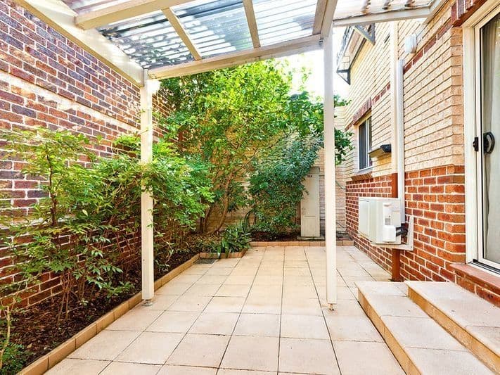 16 Brunswick Avenue, Liberty Grove - Thumbnail 3