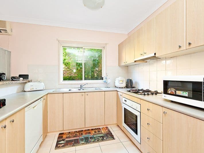 16 Brunswick Avenue, Liberty Grove - Thumbnail 4