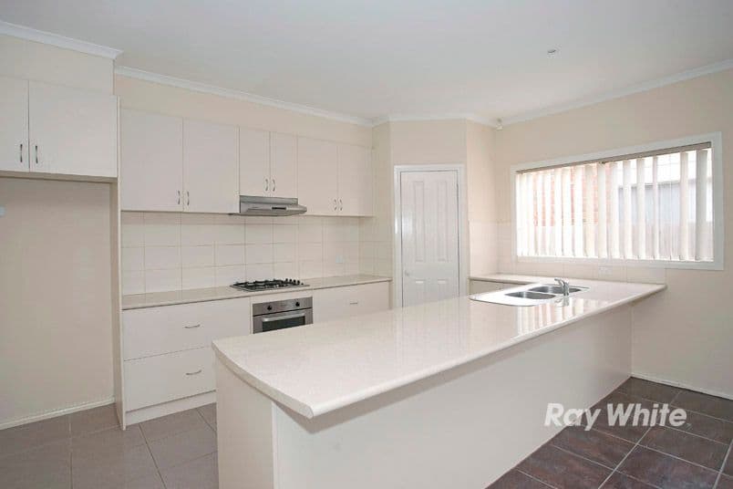 9  Hope Court, CRANBOURNE VIC 3977, Cranbourne West - Thumbnail 4