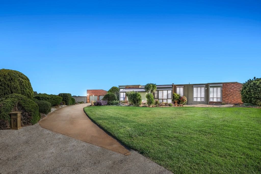 325 Duncans Road, Werribee South VIC 3030, Werribee South - Thumbnail 2