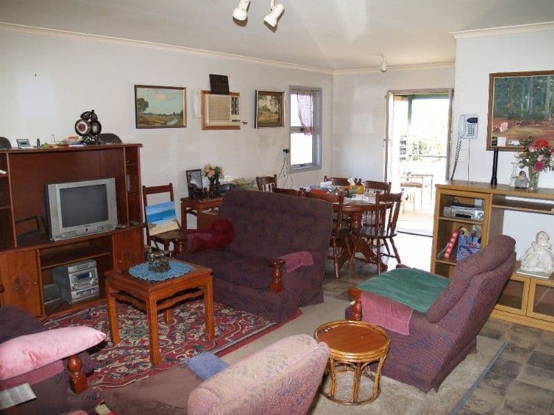 9 Sunwest Court, PLAINLAND QLD 4341, Plainland - Thumbnail 2