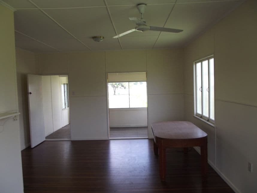 17 Youngs Lane, WALKERSTON QLD 4751, Walkerston - Thumbnail 3
