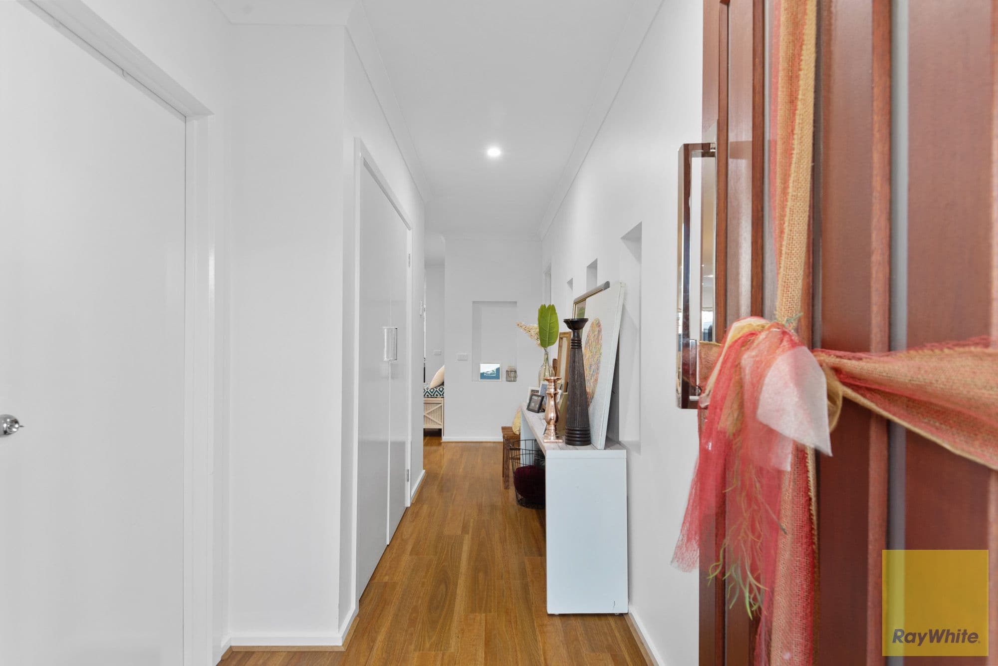 4 Banquet Drive, Tarneit VIC 3029, Tarneit - Thumbnail 3