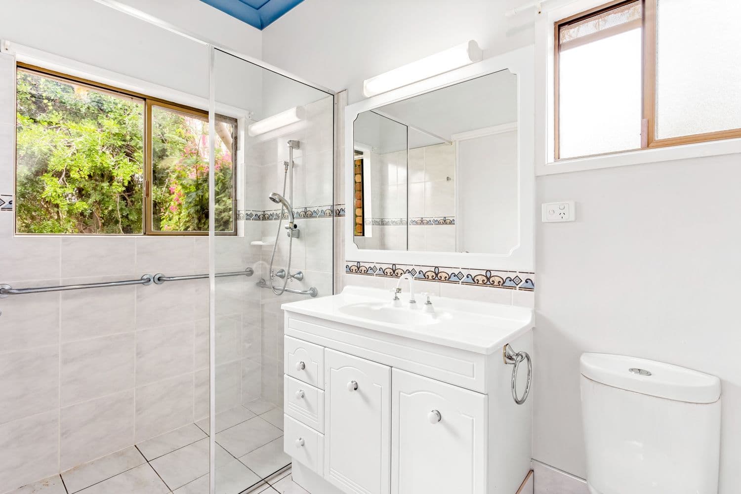 225 McLaughlin Street, Gracemere QLD 4702, Gracemere - Thumbnail 8