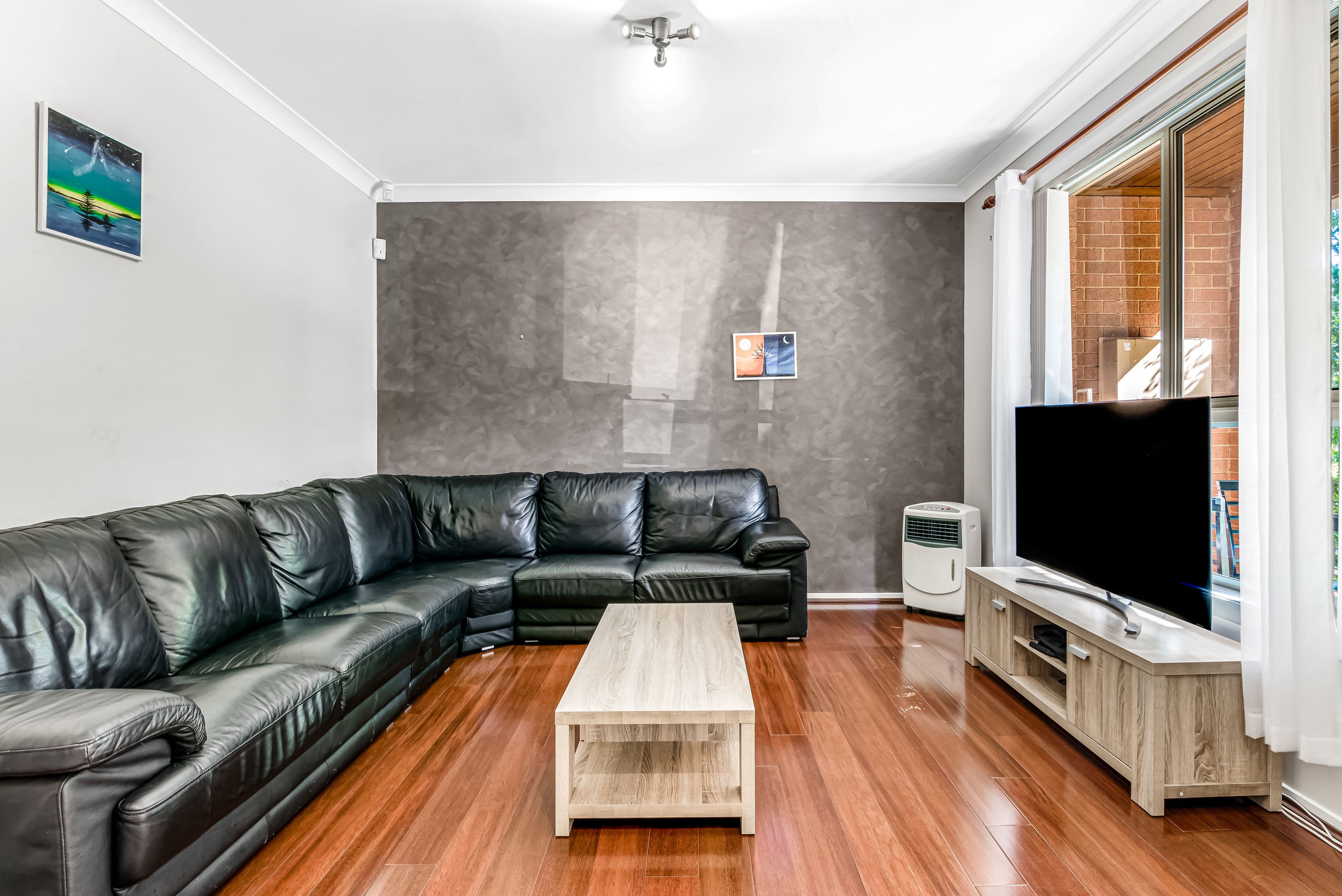 34 Cadman Avenue, West Hoxton NSW 2171, West Hoxton - Thumbnail 2