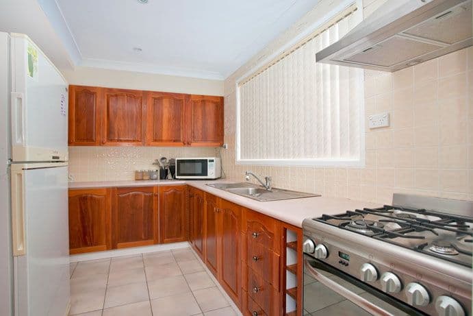 10 Scarvell Avenue, MCGRATHS HILL NSW 2756, McGraths Hill - Thumbnail 3