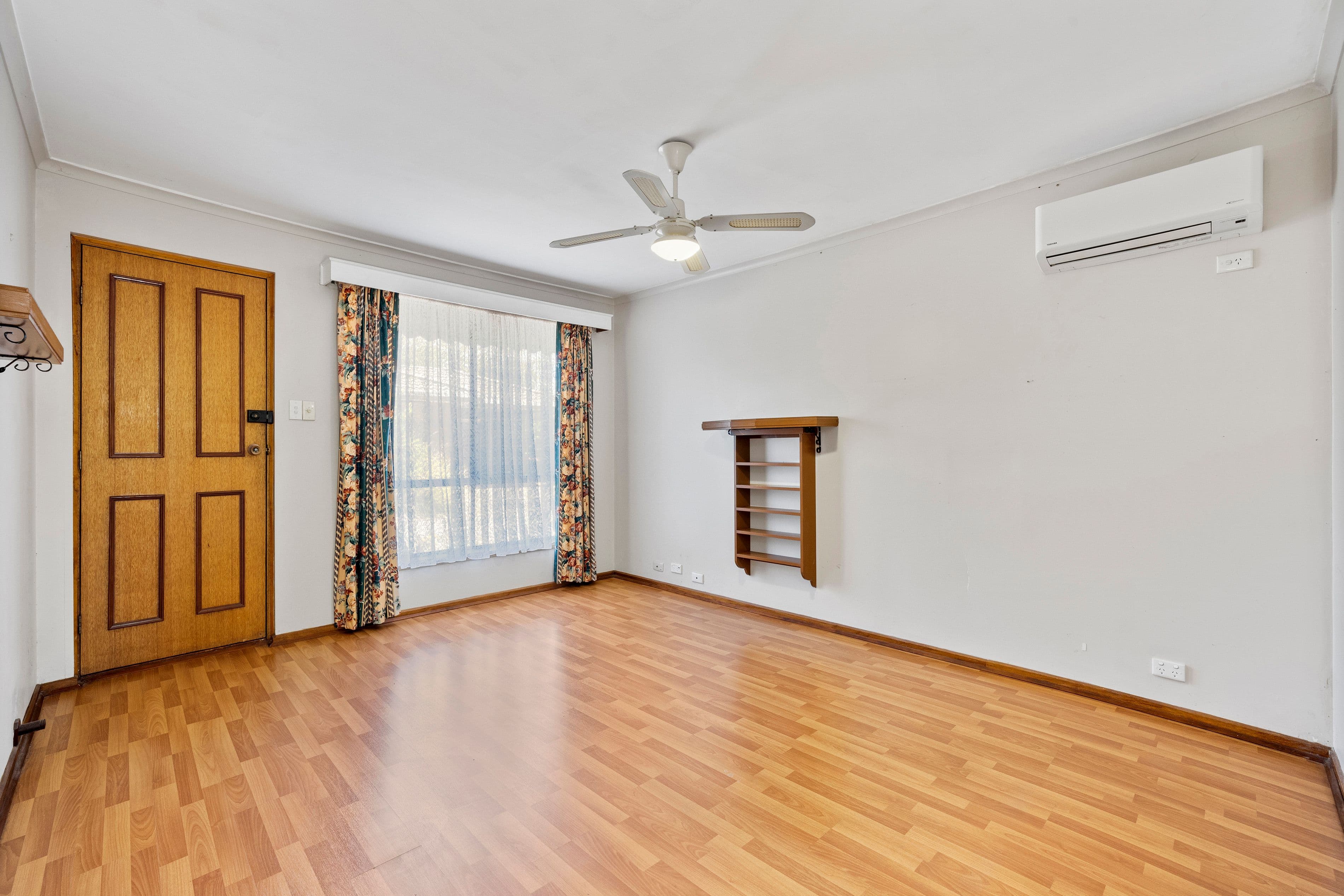 26 Crozier Avenue, Modbury SA 5092, Modbury - Thumbnail 2