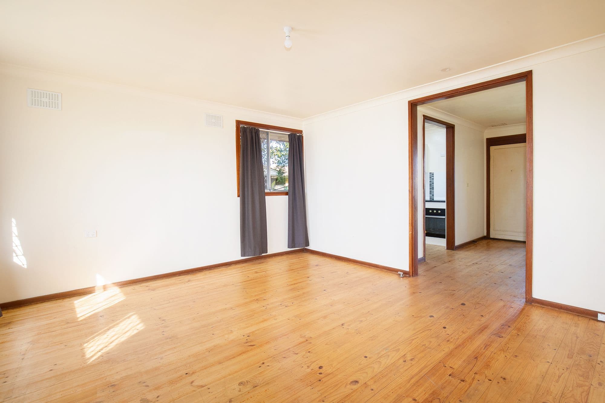 4 Greenway Avenue, Woodberry NSW 2322, Woodberry - Thumbnail 2