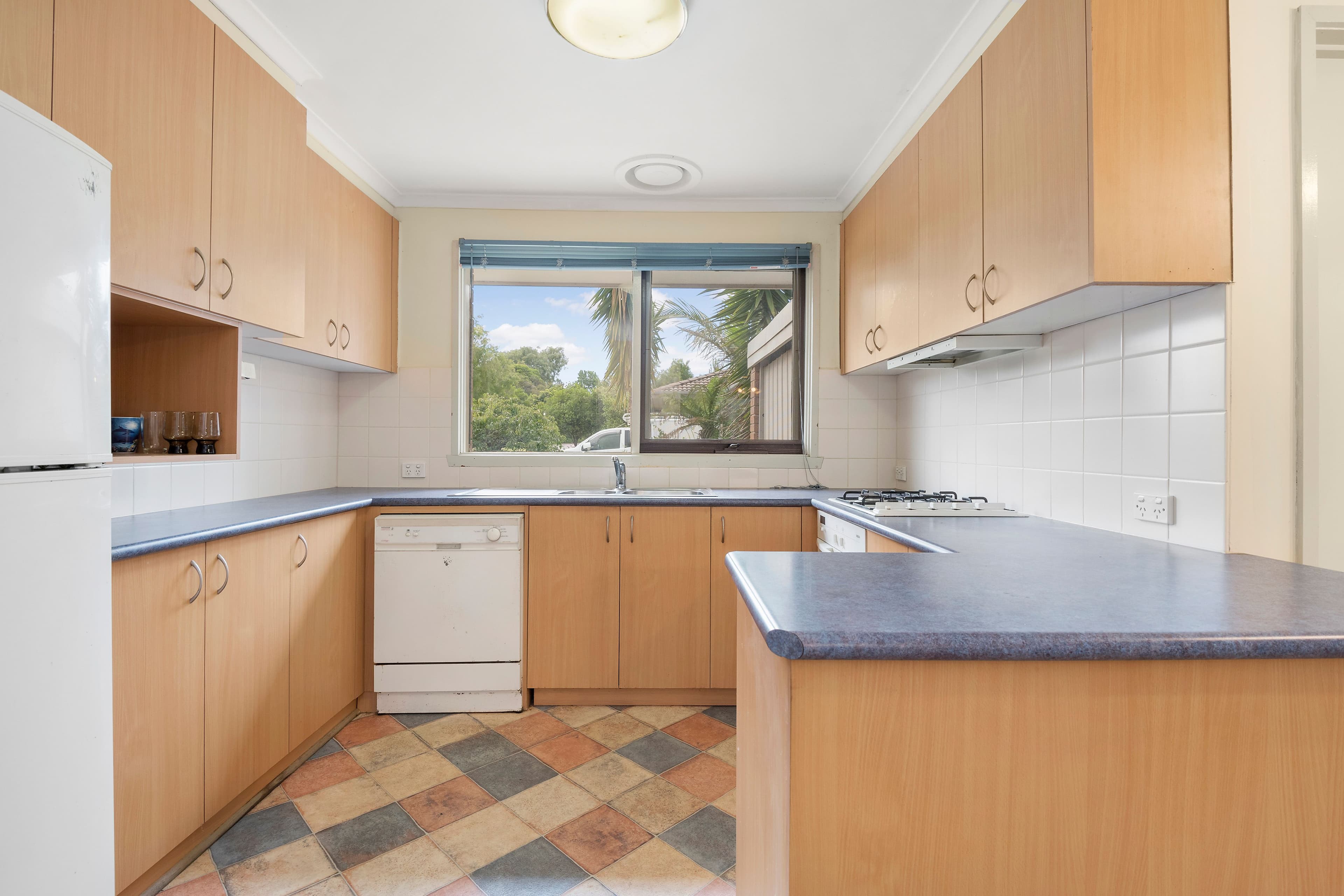 6 Nursery Avenue, Frankston VIC 3199, Frankston - Thumbnail 2