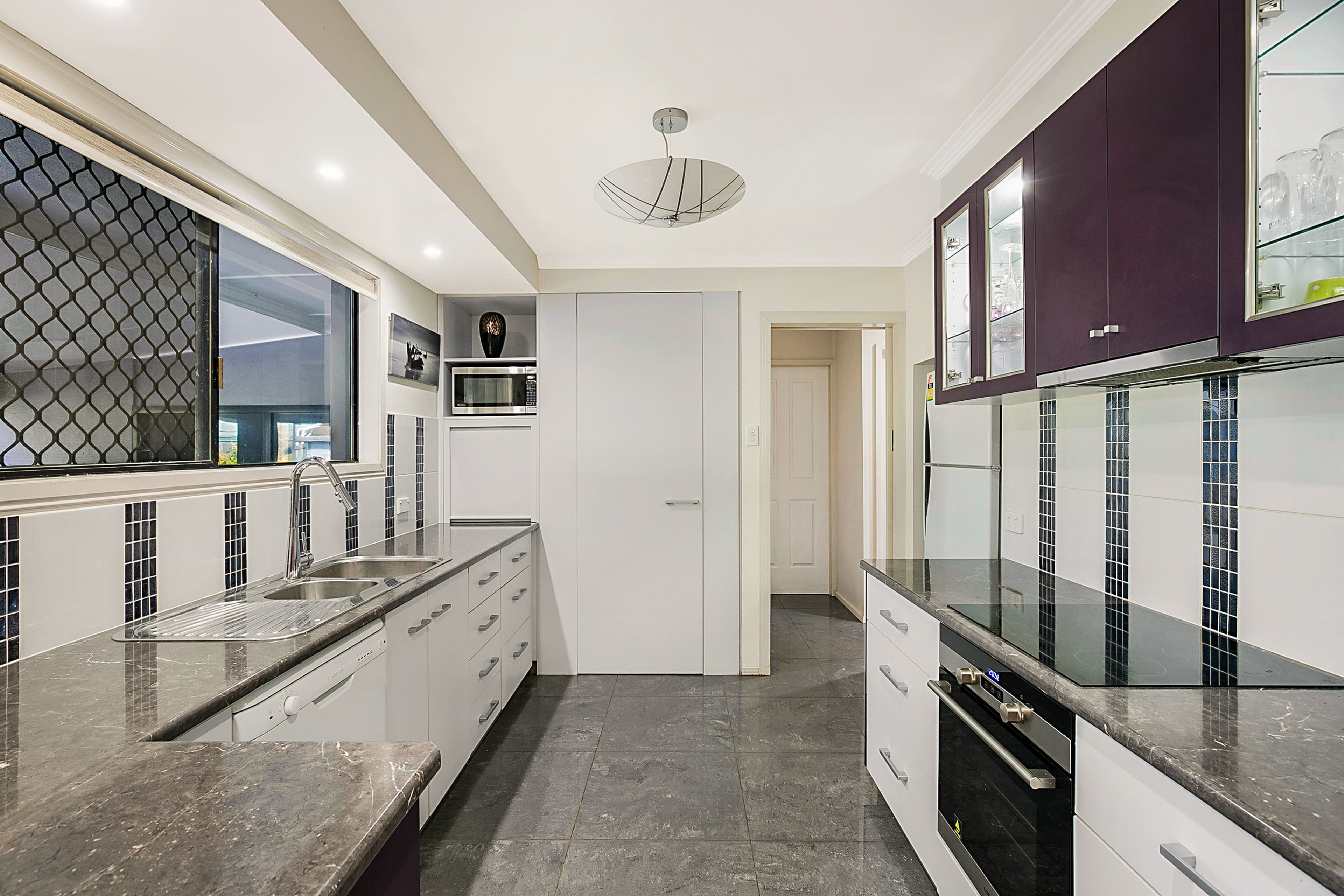 8 Lindgren Street, Centenary Heights QLD 4350, Centenary Heights - Thumbnail 4