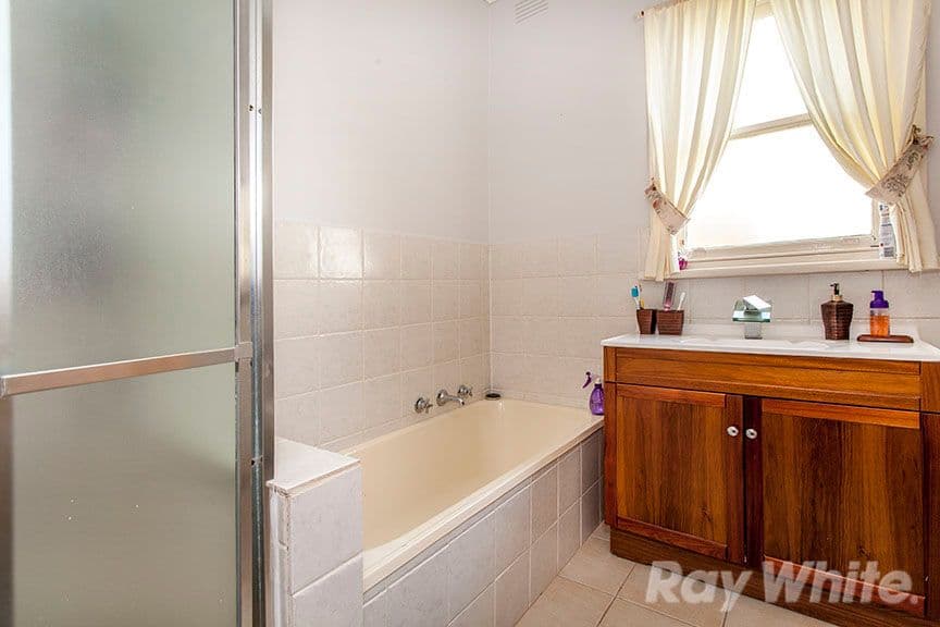 22 Blackwood Park Road, FERNTREE GULLY VIC 3156, Ferntree Gully - Thumbnail 6