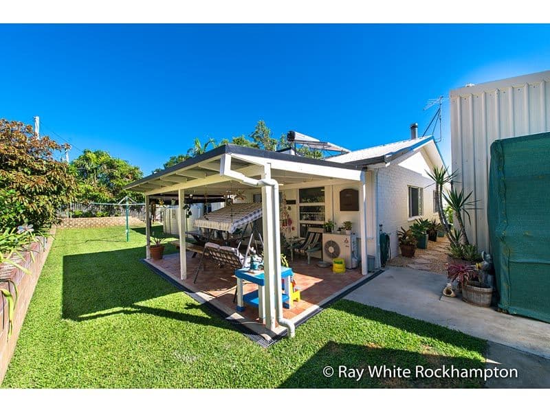 19 Vernon Street, Emu Park QLD 4710, Emu Park - Thumbnail 2