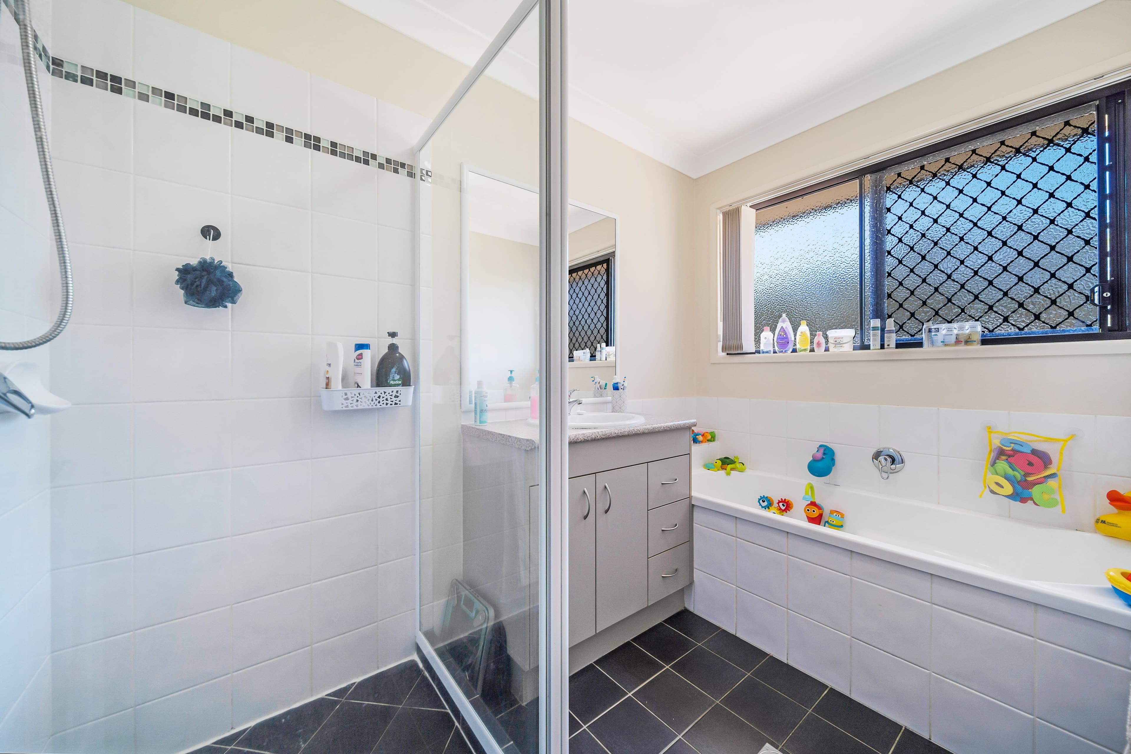 6 Tallis Street, Heritage Park QLD 4118, Heritage Park - Thumbnail 5