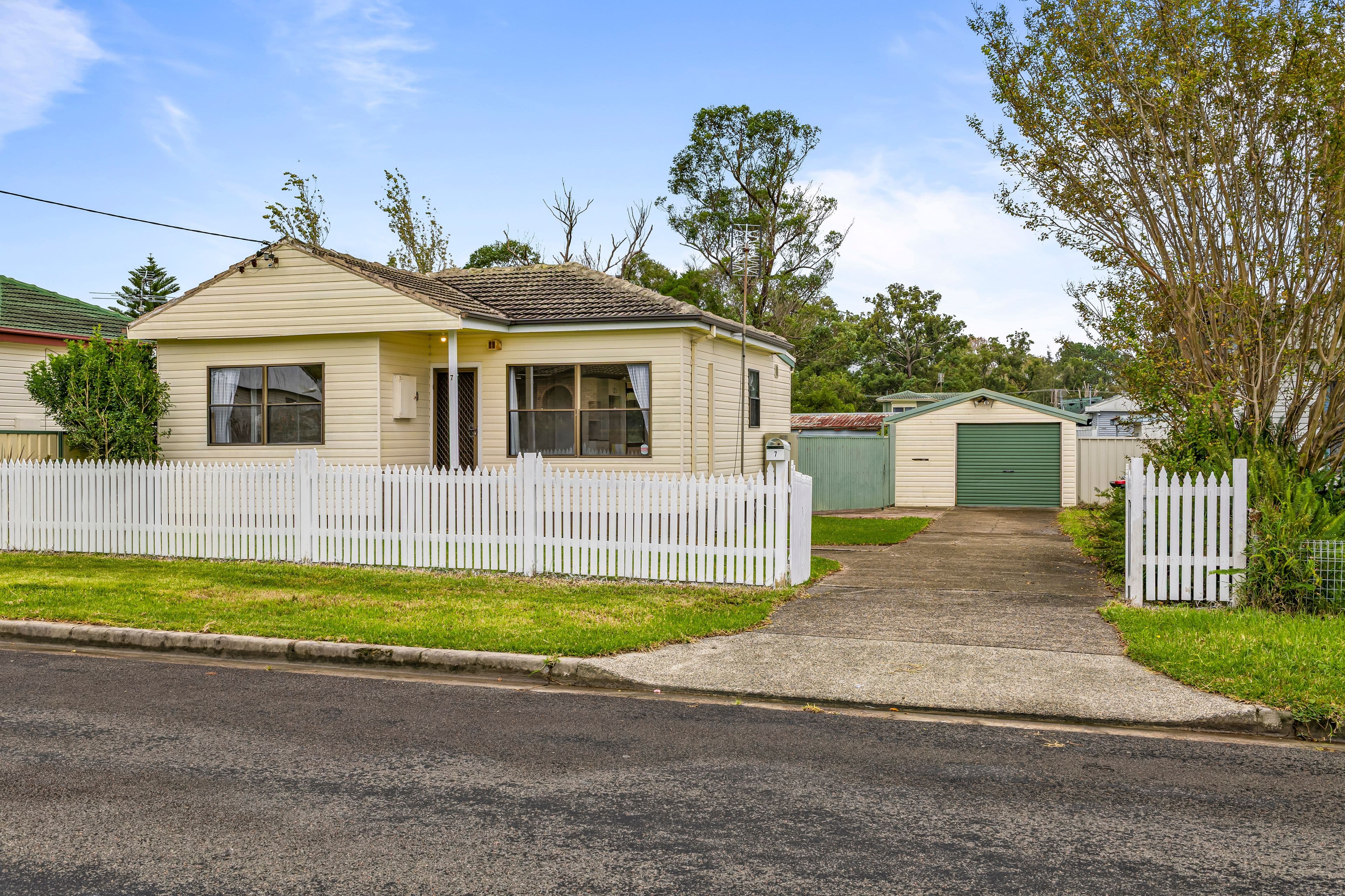 7 Galbraith Avenue, Toronto NSW 2283, Toronto - Image 1