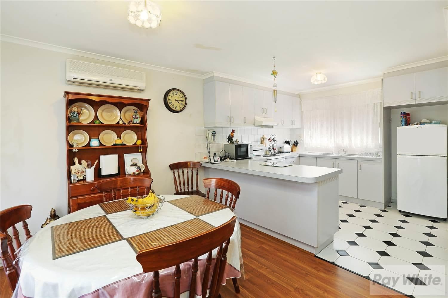 56 Cameron Crescent, Lara VIC 3212, Lara - Thumbnail 3