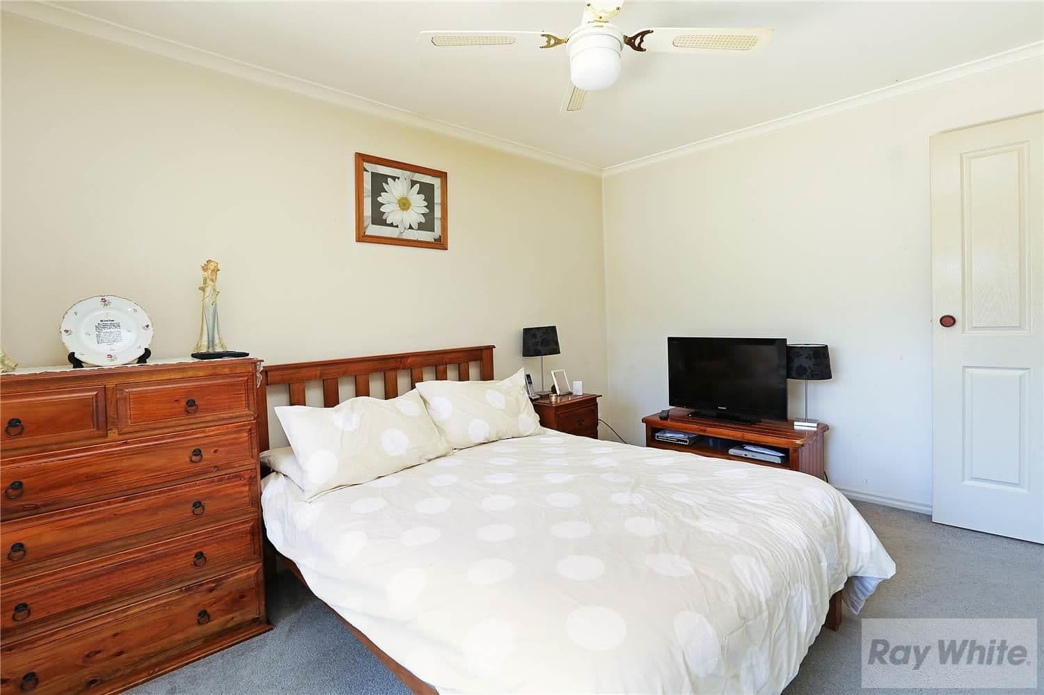56 Cameron Crescent, Lara VIC 3212, Lara - Thumbnail 4