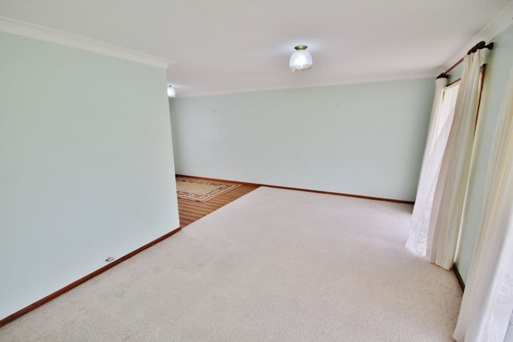 3 McNarry Place, YOUNG NSW 2594, Young - Thumbnail 2