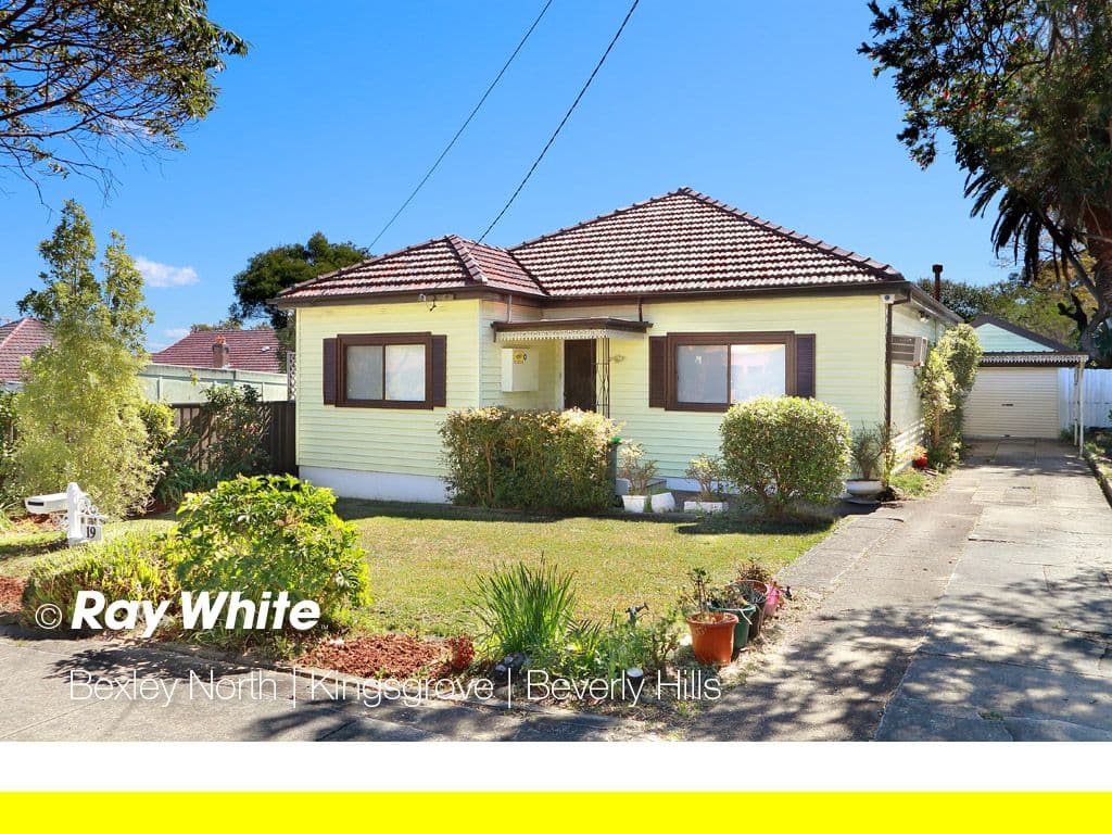 19 Payten Avenue, Roselands - Image 1