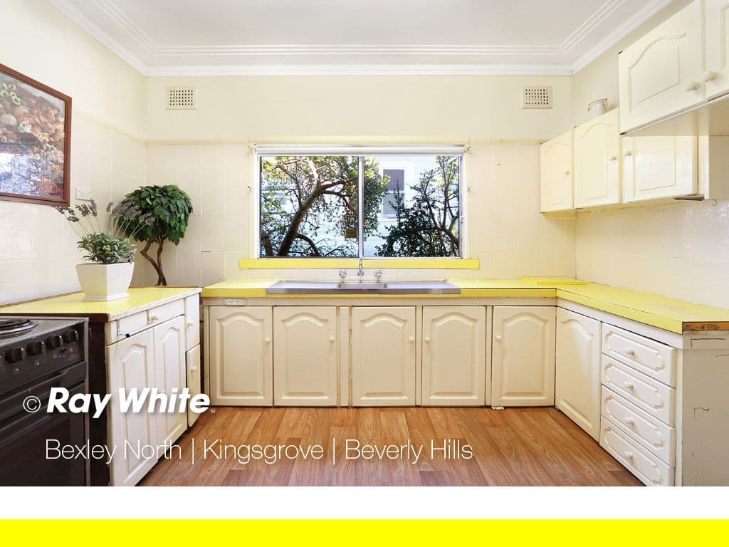 19 Payten Avenue, Roselands - Thumbnail 4