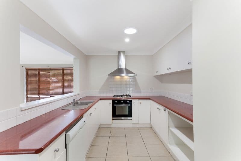 6 Bottlebrush Drive, Glenning Valley - Thumbnail 4