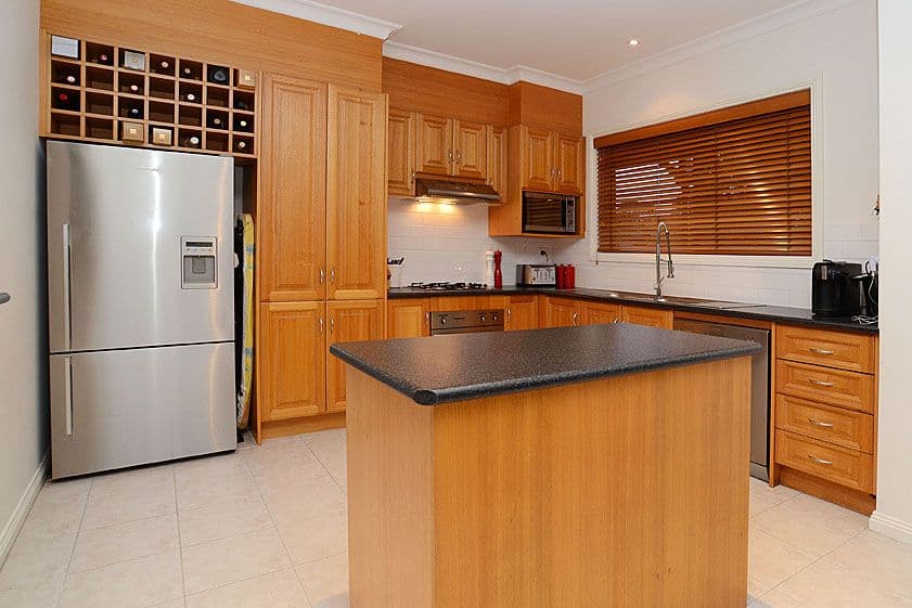 13 Ancona Drive, MILL PARK VIC 3082, Mill Park - Thumbnail 2