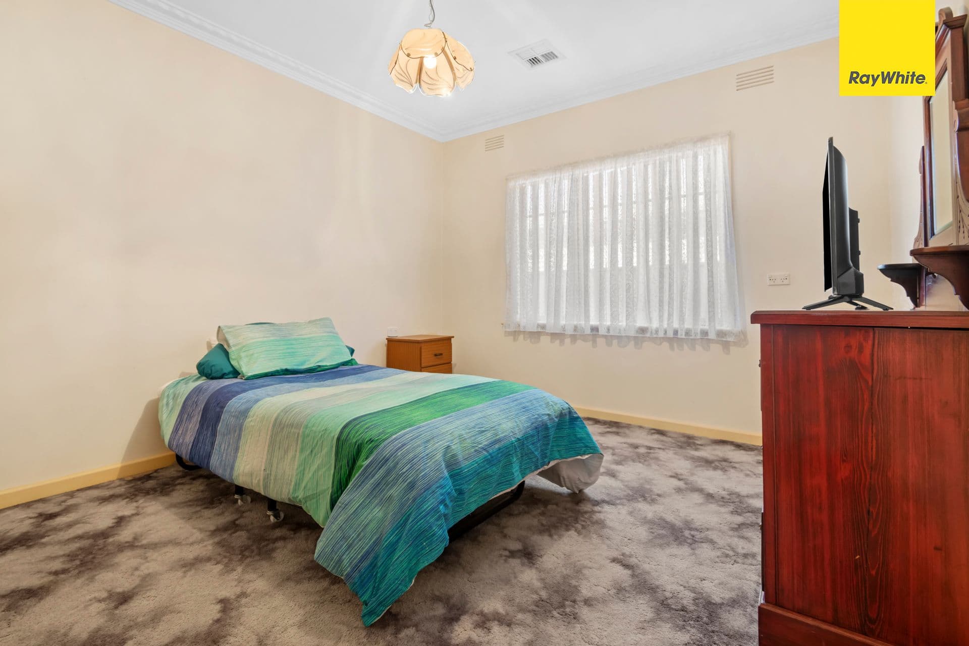 12 Exford Road, Melton South VIC 3338, Melton South - Thumbnail 5