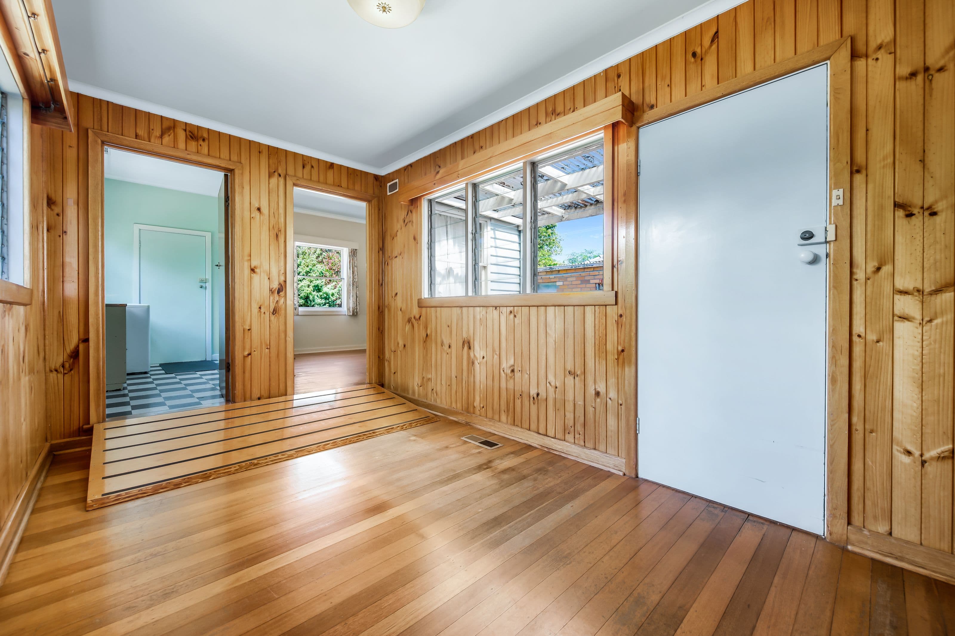 6 Allen Street, Glen Waverley VIC 3150, Glen Waverley - Thumbnail 5