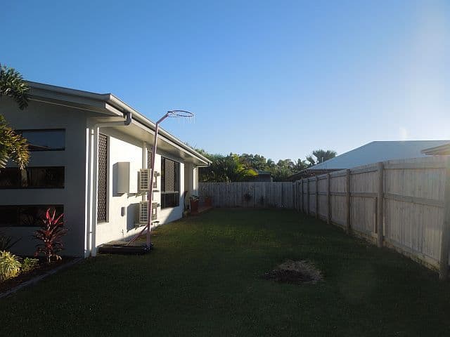 20 Seafarer Court, BLACKS BEACH QLD 4740, Blacks Beach - Thumbnail 2