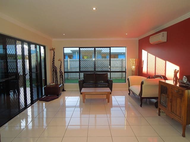 20 Seafarer Court, BLACKS BEACH QLD 4740, Blacks Beach - Thumbnail 7