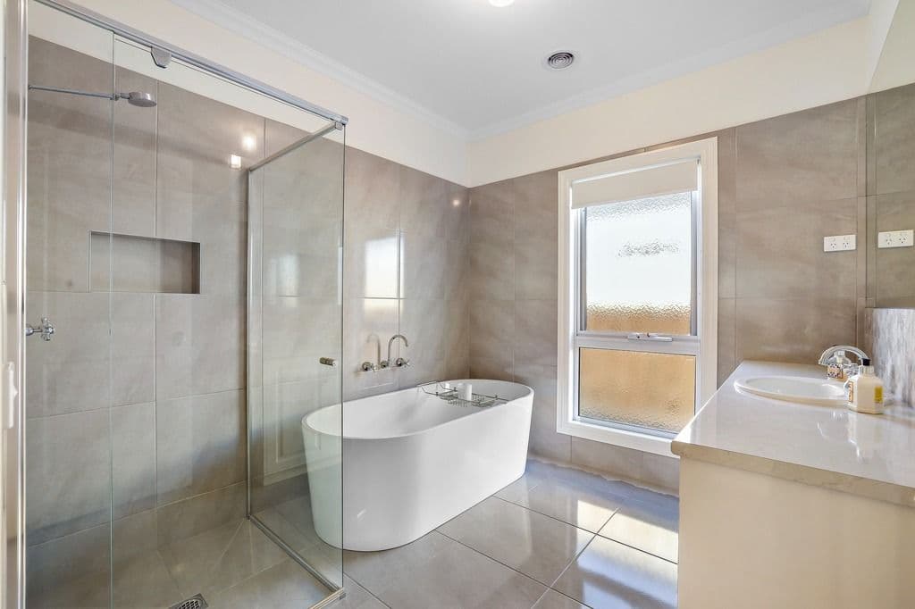 19 Billeroy Way, Werribee VIC 3030, Werribee - Thumbnail 3