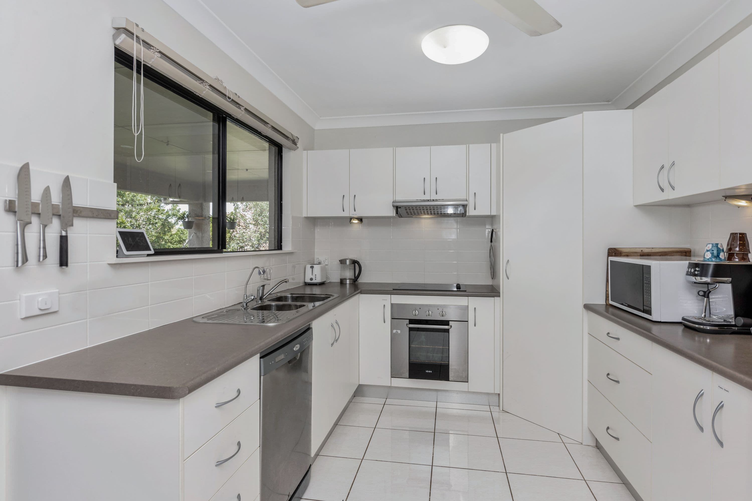 15 Rushtons Way, Mount Louisa QLD 4814, Mount Louisa - Thumbnail 2