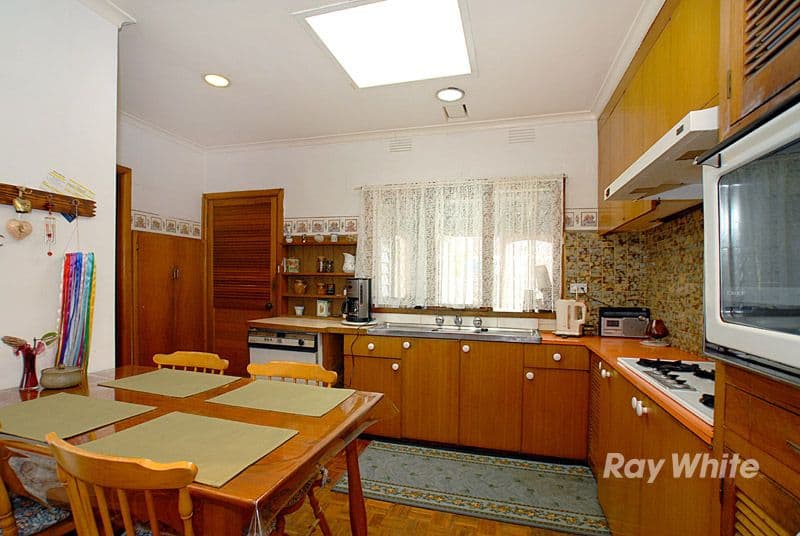13 Billing Street, SPRINGVALE VIC 3171, Springvale - Thumbnail 2