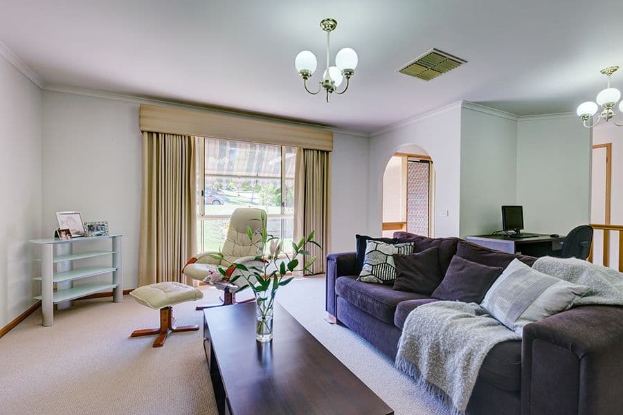 15 Doulton Drive, West Albury - Thumbnail 2