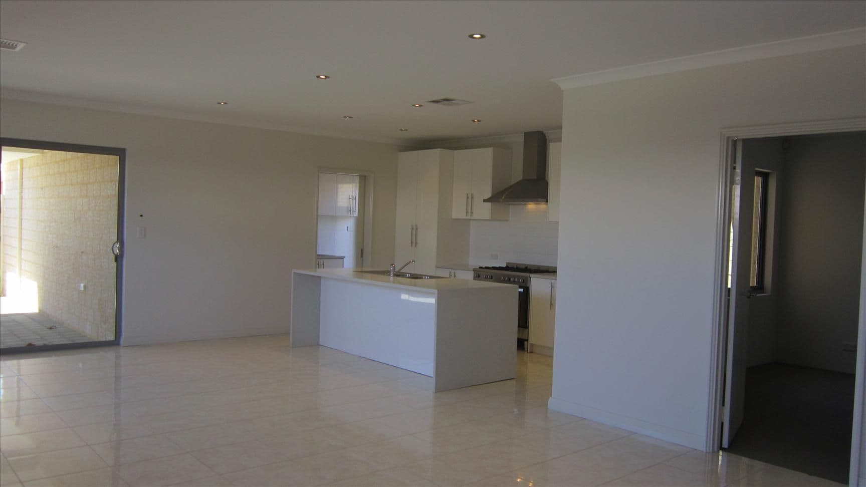 66 Egerton Drive, AVELEY WA 6069, Aveley - Thumbnail 8