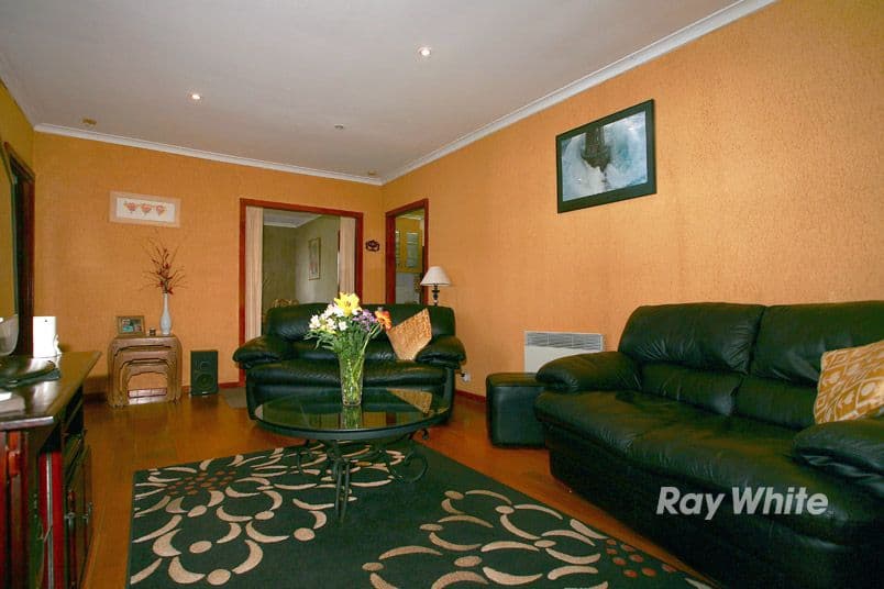 19 Chifley Crescent, DANDENONG NORTH VIC 3175, Dandenong North - Thumbnail 3