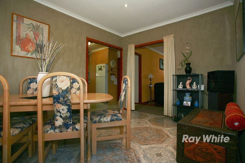 19 Chifley Crescent, DANDENONG NORTH VIC 3175, Dandenong North - Thumbnail 4
