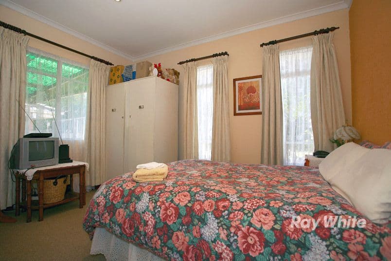 19 Chifley Crescent, DANDENONG NORTH VIC 3175, Dandenong North - Thumbnail 8
