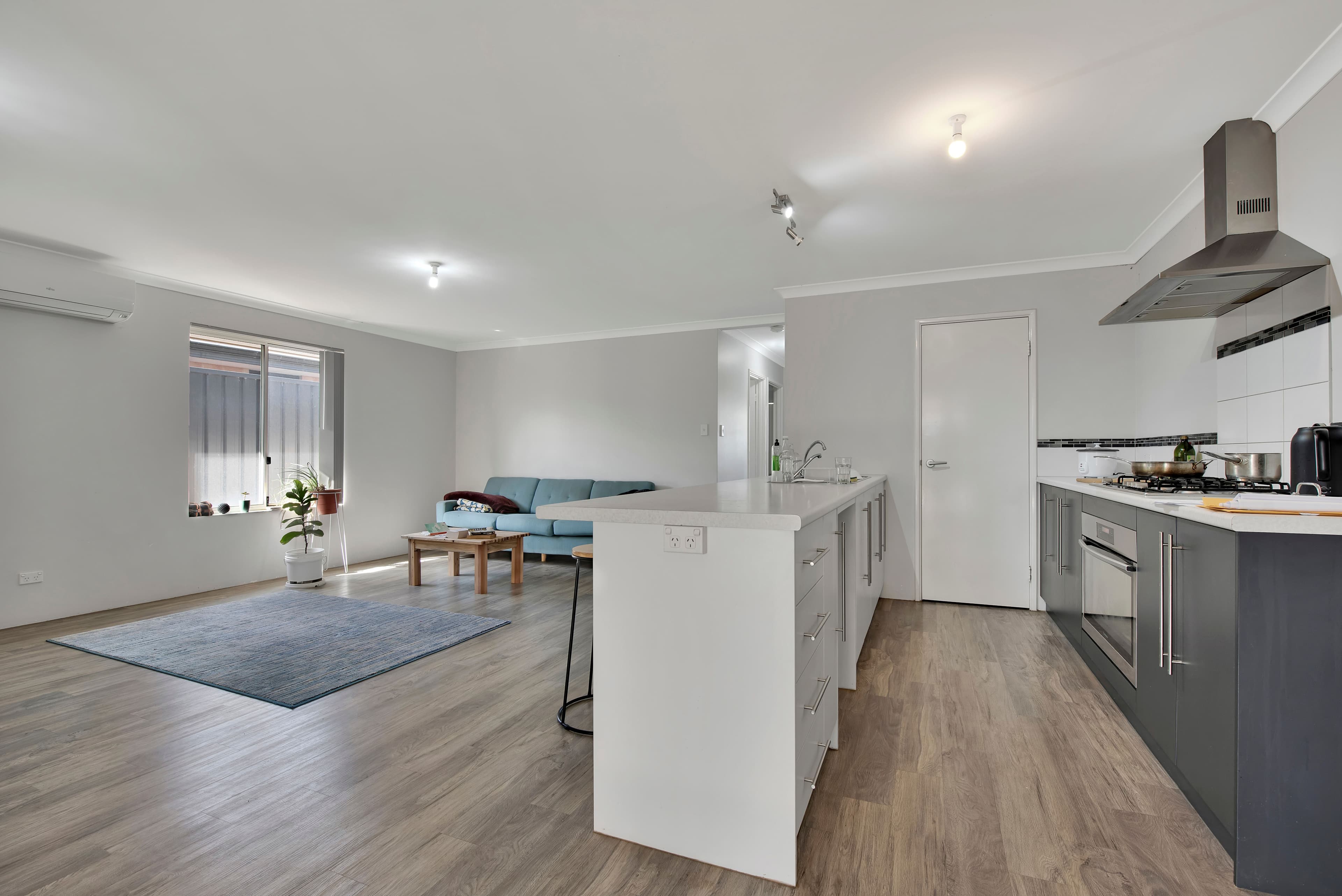 33 STILLWATER Avenue, Drummond Cove WA 6532, Drummond Cove - Thumbnail 2