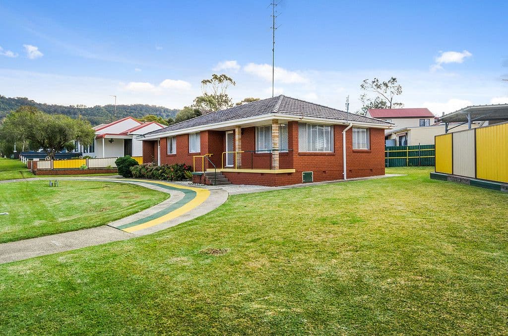 4 Hale Street, Woonona NSW 2517, Woonona - Image 1