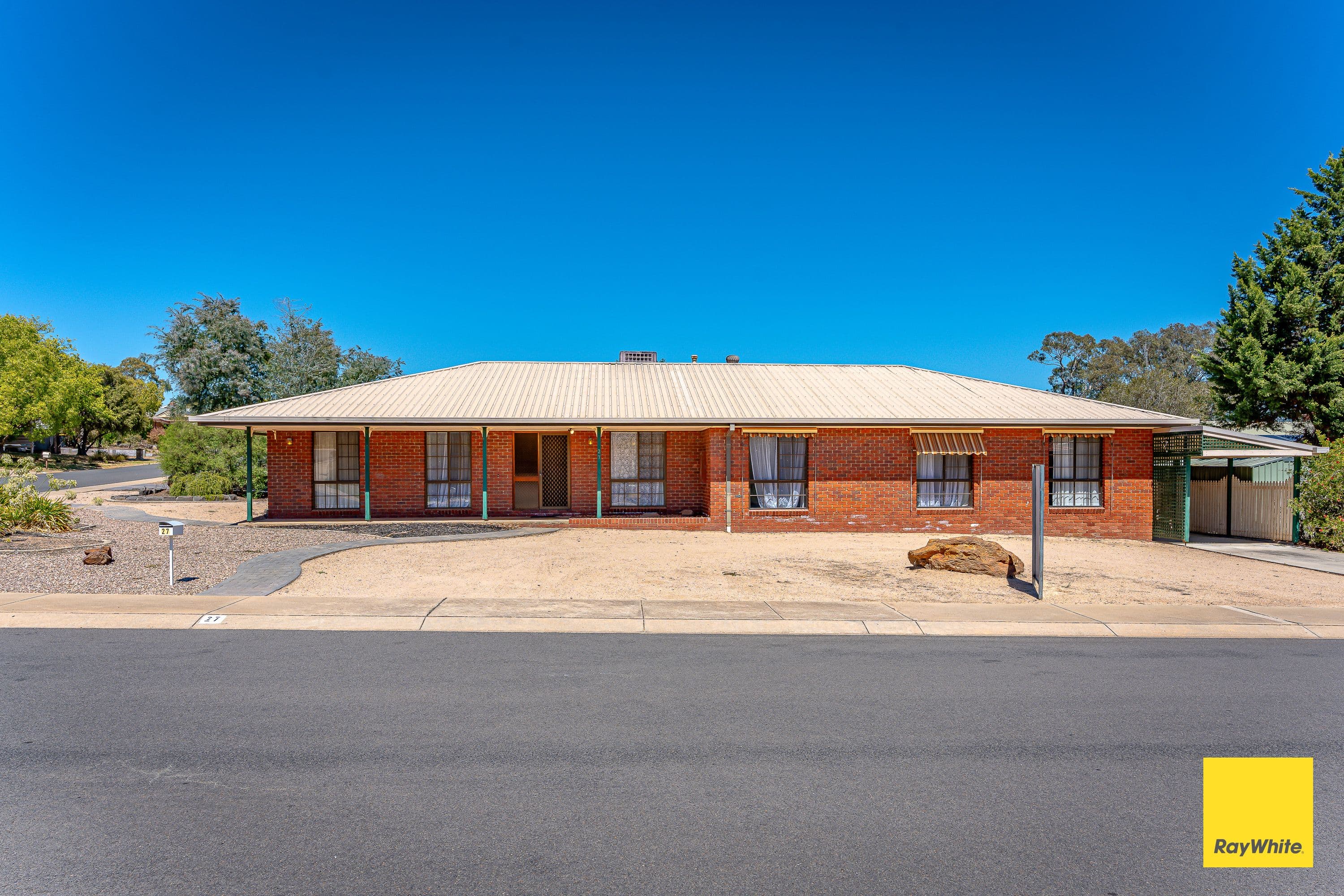 27 Yeramba Close, Strathdale VIC 3550, Strathdale - Image 1