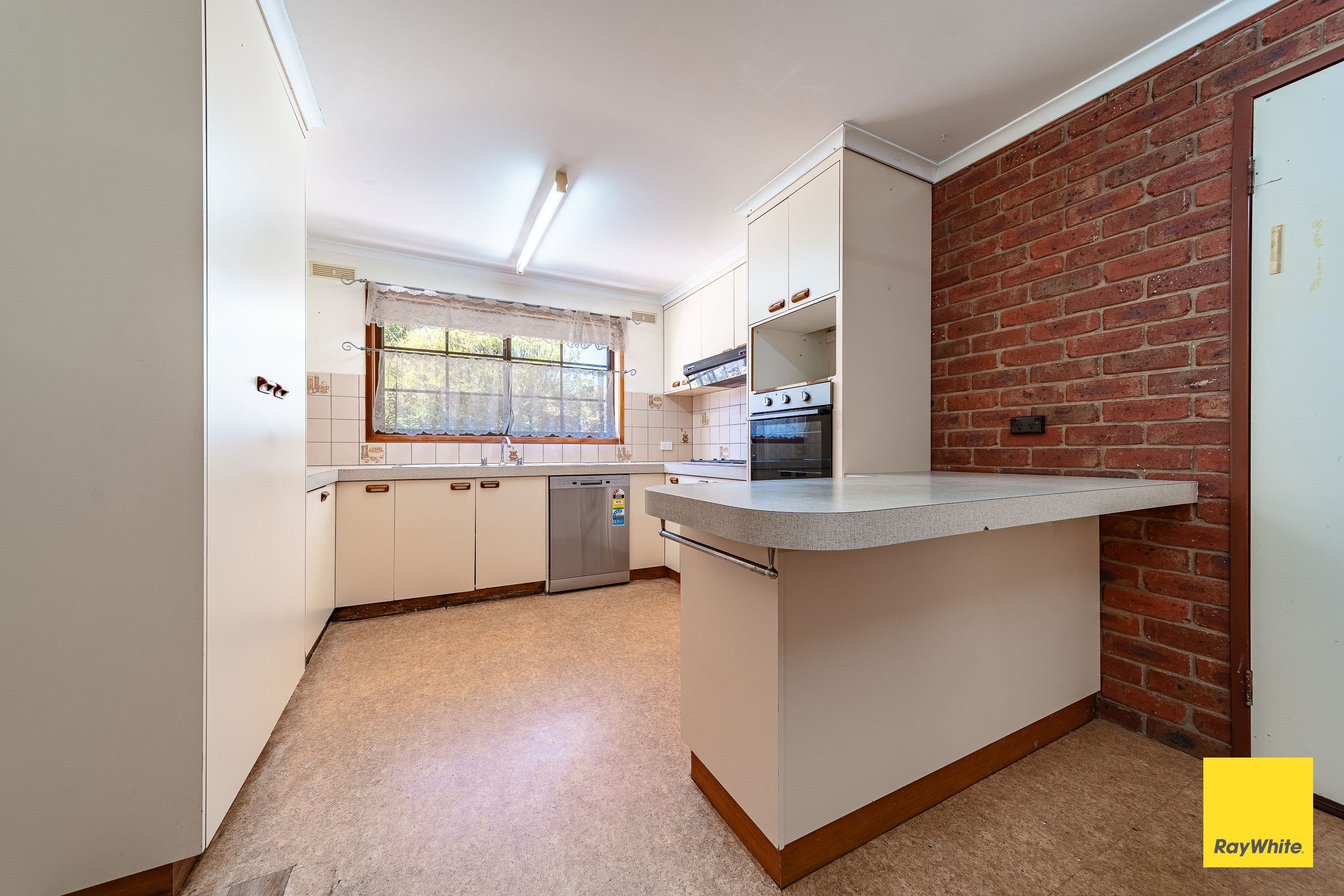27 Yeramba Close, Strathdale VIC 3550, Strathdale - Thumbnail 5