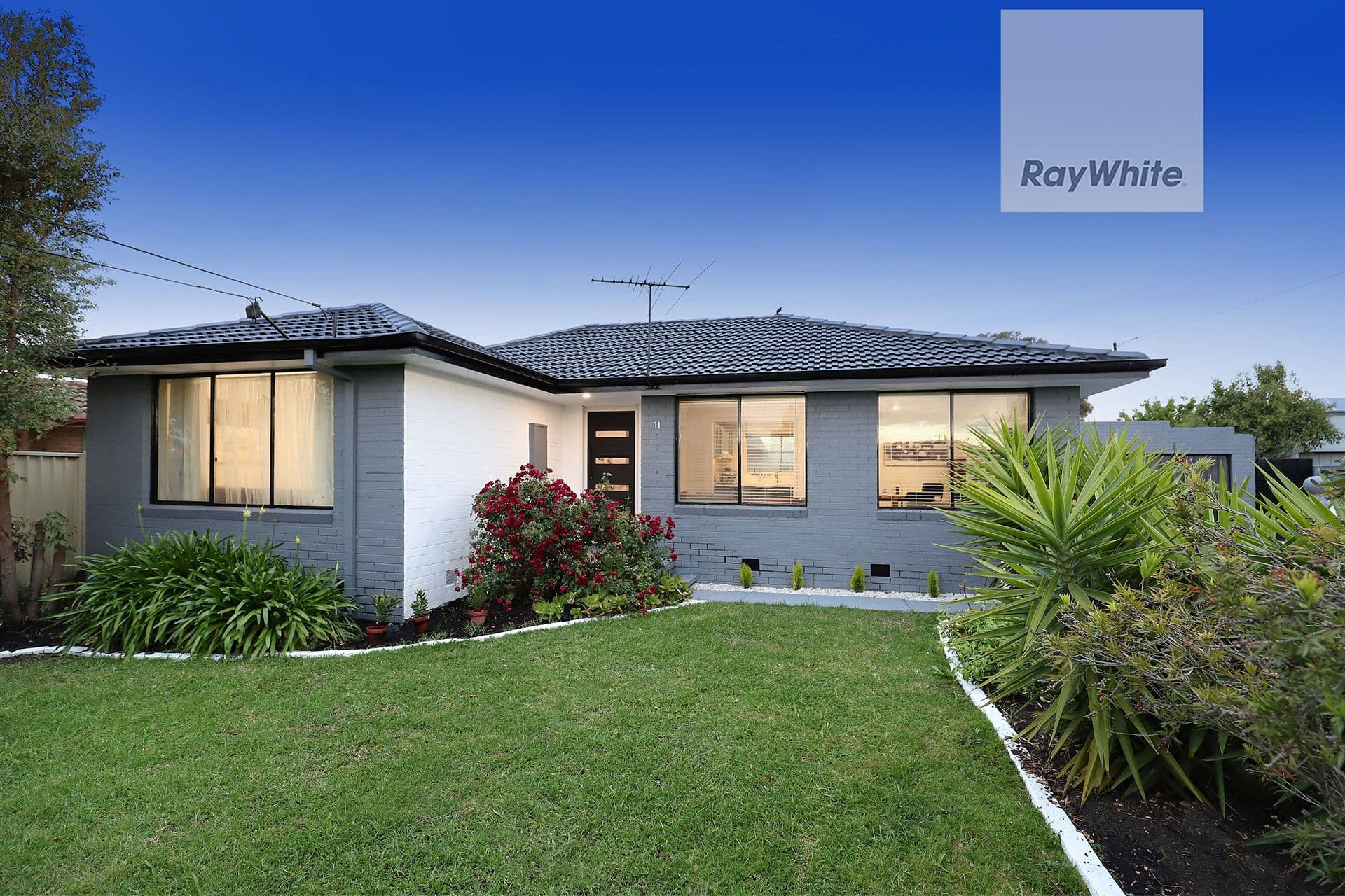 11 Cosdown Close, Gladstone Park VIC 3043, Gladstone Park - Thumbnail 2