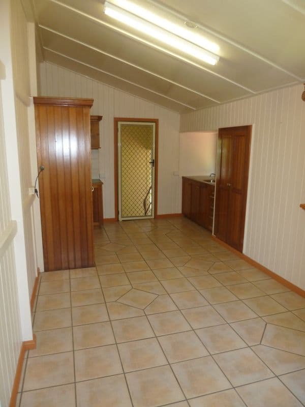 7 Smith Street, WEST MACKAY QLD 4740, West Mackay - Thumbnail 5