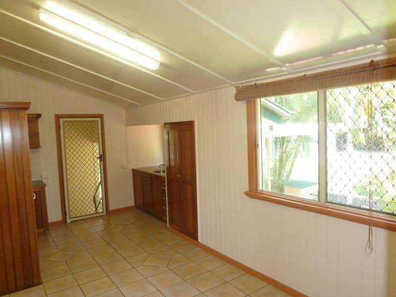 7 Smith Street, WEST MACKAY QLD 4740, West Mackay - Thumbnail 7