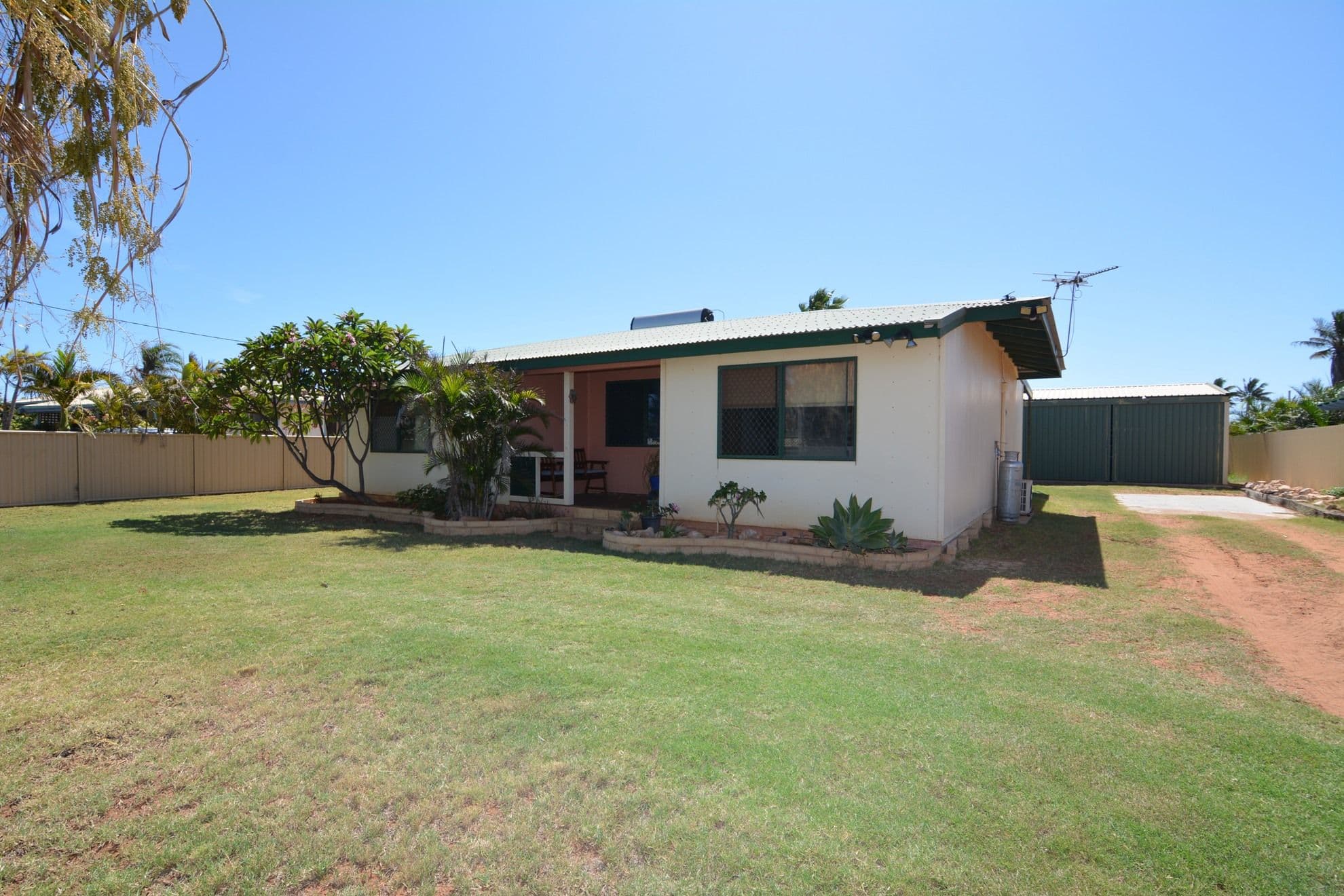4 Young Street, Carnarvon WA 6701, South Carnarvon - Image 1